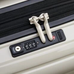 Delsey Shadow 5.0 4-Rollen Kabinentrolley 55 Cm 9 Delsey Shadow 5.0 4-Rollen Kabinentrolley 55 Cm -Günstiges Taschengeschäft 4fb3395b572059716d76b23f77b746cf 4